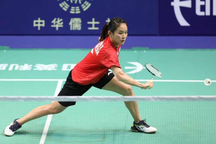 Pebulu tangkis tunggal putri Indonesia, Ruselli Hartawan, tampil pada partai kedua Kejuaraan Beregu Campuran Asia 2019 melawan Jepang di Queen Elizabeth Stadium, Hong Kong, Sabtu (23/3/2019).