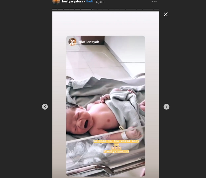Bayi Hesty Klepek-klepek
