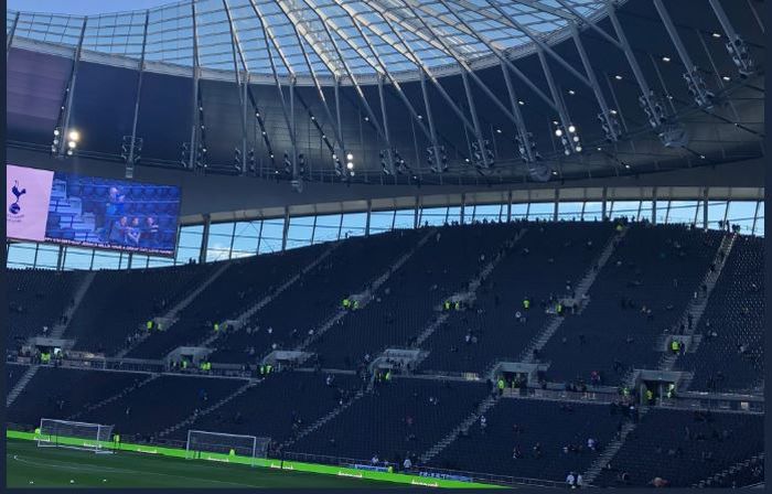 Foto Tribune Selatan, yang lebih akrab dipanggil Home End, stadion baru Tottenham.