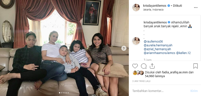 Krisdayanti kumpul lengkap bersama keempat anaknya