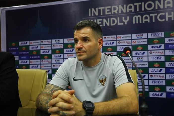 Pelatih timnas Indonesia, Simon McMenemy