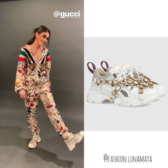 Gaya modis Luna Maya saat kenakan sneakers dari Gucci