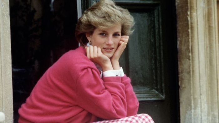 Terungkap Alasan Mengapa Putri Diana  Selalu Tampil dengan 
