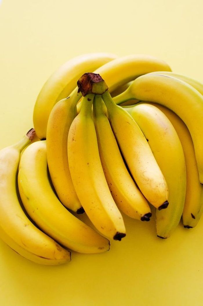 Tidak banyak yang Tahu! Ini 5 Buah-Buahan yang Mampu Membuat Kulit Sehat dari Dalam - Pisang