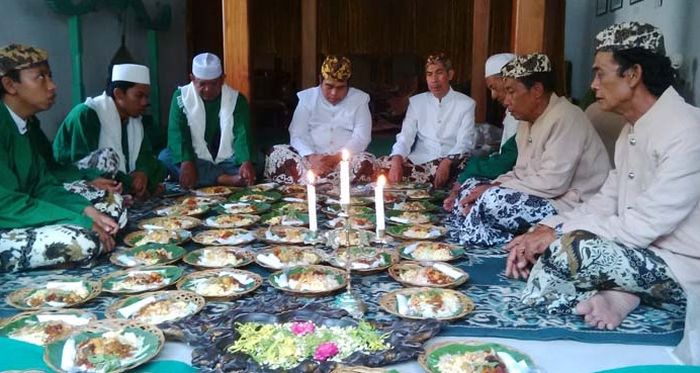Isra Miraj 2019: Mengenal Tradisi Rajaban di Cirebon, Ziarah ke Makam Para Pangeran Keraton Kasepuhan Setiap Tanggal 27 Rajab