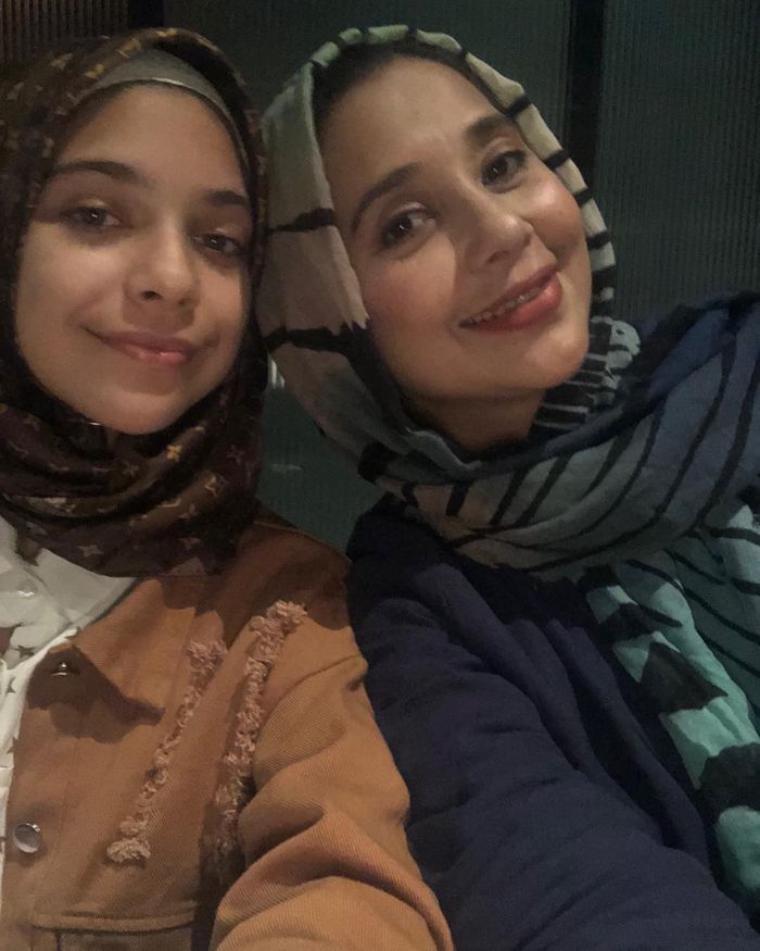 Ayu Azhari & Isabel Tramp 