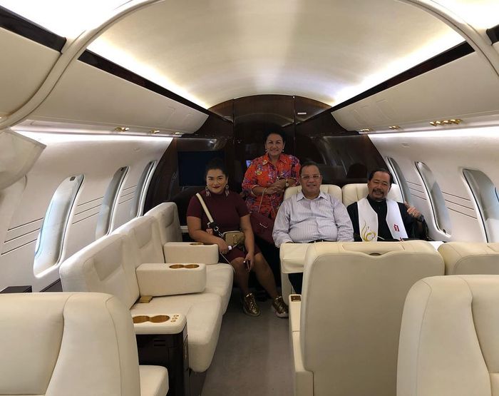 Upacara pemberkatan jet pribadi
