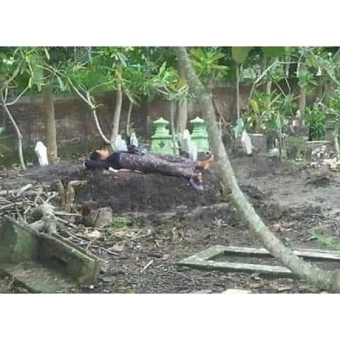 Viral, Kisah Pilu Seorang Ibu di Demak Tidur di Makam Anaknya yang Jadi Korban Tabrak Lari, Pelakunya Masih Buron Sampai Sekarang