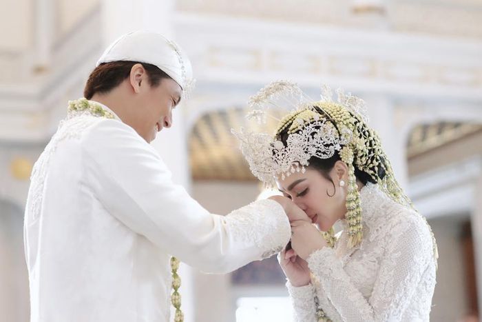 Akad nikah Syahrini dan Reino Barack