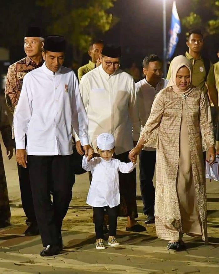Jokowi dan Iriana ajak Jan Ethes peringati Isra Mi'raj