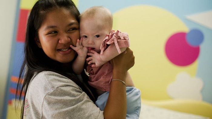 Pattaramon Chanbua dan Gammy yang mengalami down syndrome