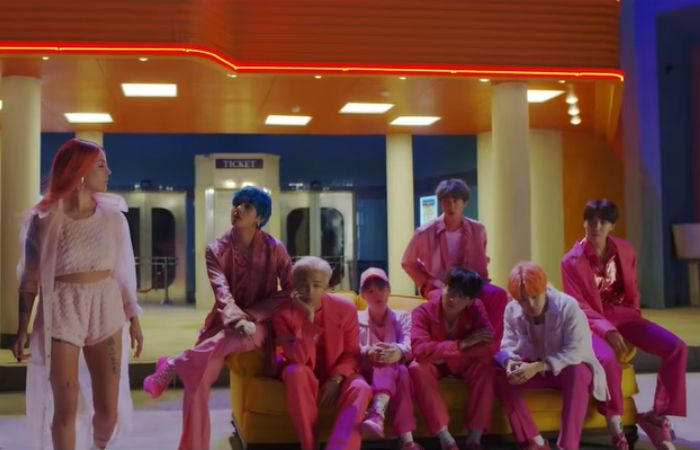 BTS dan Halsey