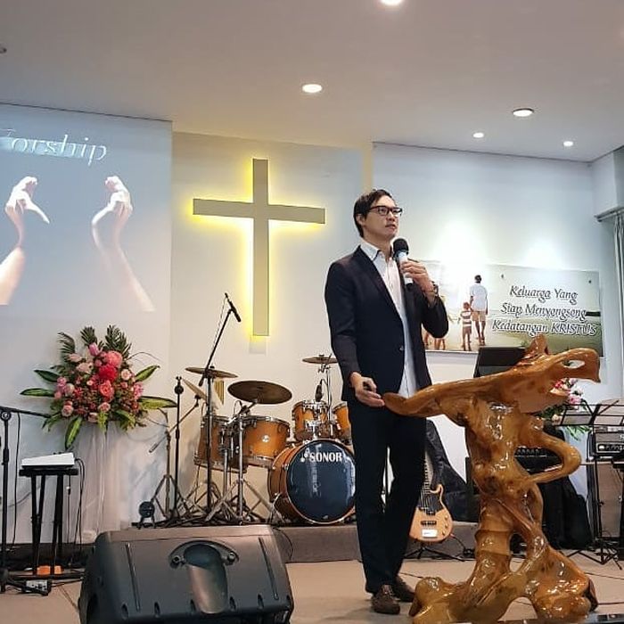 Irwan Chandra kini makin religius.