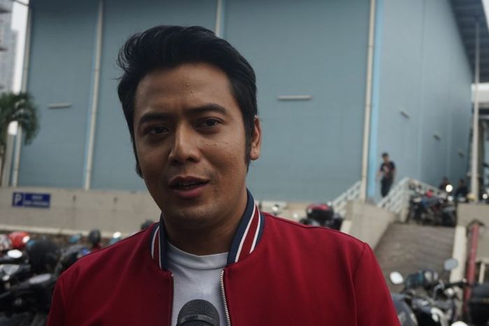 Resmi Ditahan Kasus Pemalsuan Dokumen Pernikahan, Kriss Hatta dibawa ke Rutan Bulak Kapal