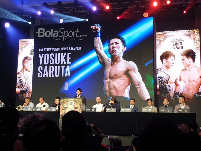 Atlet ONE Championship asal Jepang, Yosuke Saruta, berbicara dalam konferensi pers di Grand Ballroom City of Dreams, Manila, Filipina, Selasa (9/4/2019).
