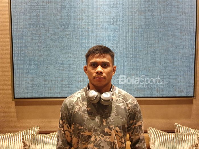 Atlet ONE Championship asal Indonesia, Eko Roni Saputra, berpose di Nuwa Hotel, City of Dreams Manila, Filipina, Selasa (9/4/2019).