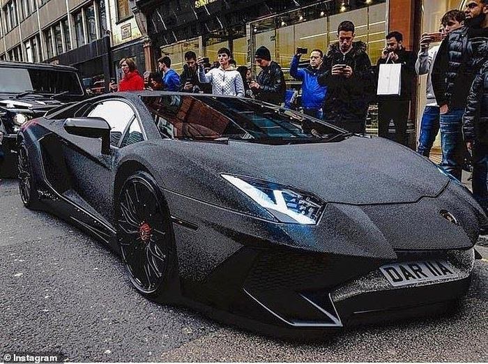 Mobil mewah crazy rich Rusia.