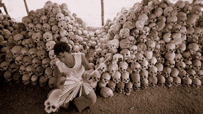Tengkorak rakyat Kamboja yang dibunuh oleh sang guru diktator, Pol Pot
