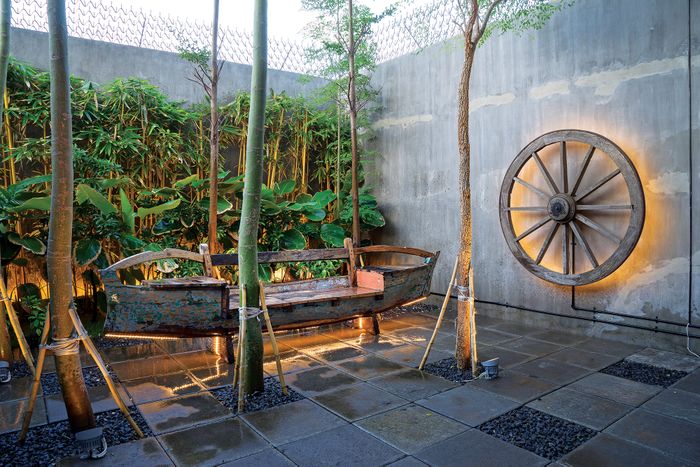 House as Tree of Life: Rumah Si Pencinta Kayu