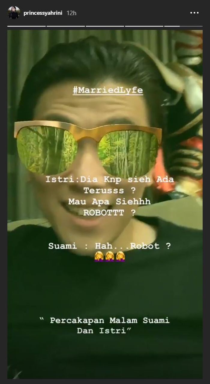 instastory @princesssyahrini
Instastory percakapan malam Syahrini bersama Reino Barack.