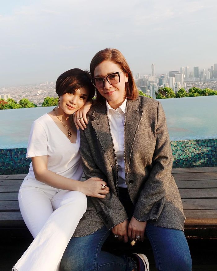 Sama Sama Usia 40 Tahunan Lebih Cantik Dan Awet Muda Maia Estianty Atau Yuni Shara Ya Semua Halaman Stylo