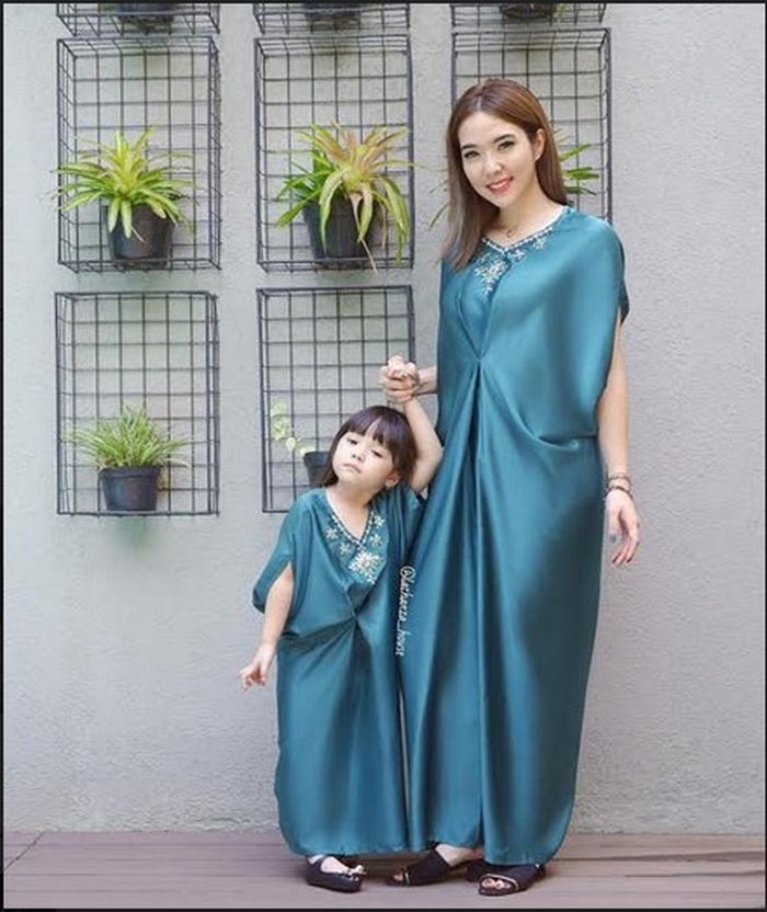 Inspirasi Busana Kaftan Lebaran Couple Ibu Dan Anak Ala Gisel Gempi Serta Nana Mirdad Sarah Semua Halaman Stylo Inspirasi Busana Kaftan Lebaran Couple Ibu Dan Anak Ala Gisel Gempi Serta Nana Mirdad Sarah Semua Halaman Stylo