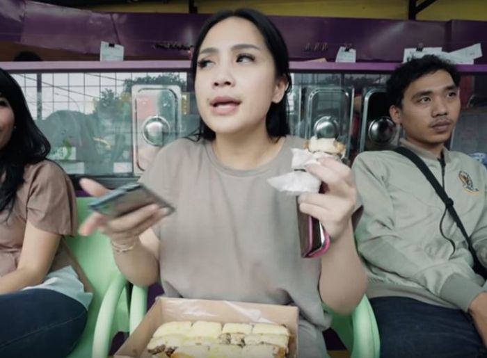 Dikabarkan Hamil Lagi, Nagita Slavina Kalap Makan Terus Sampai Beli Eskrim Satu Frezer