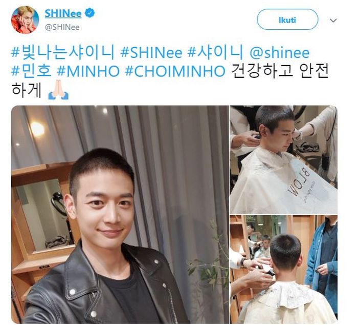 Minho SHINee saat memangkas rambutnya untuk wajib militer
