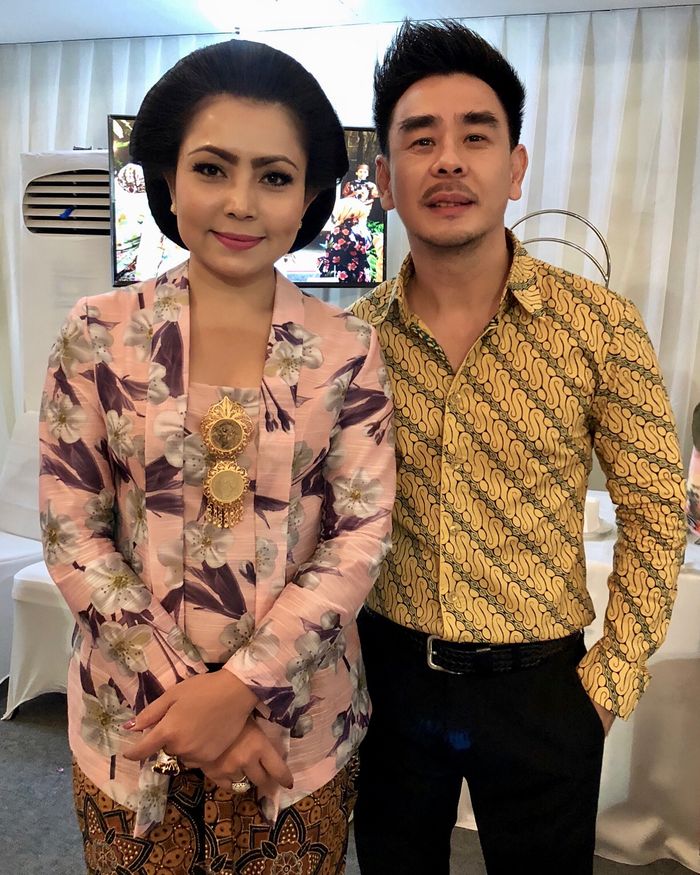 Tampilan Anggun Mayangsari Saat Kenakan Kebaya