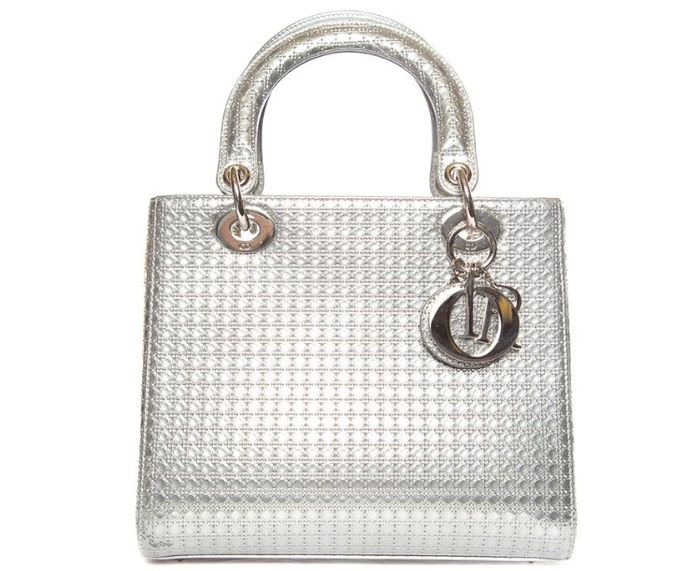 Unggah Boomerang Terbaru Syahrini Reino Barack Tampak Mesra Sambil Kenakan Tas Mewah Dior Semua Halaman Stylo