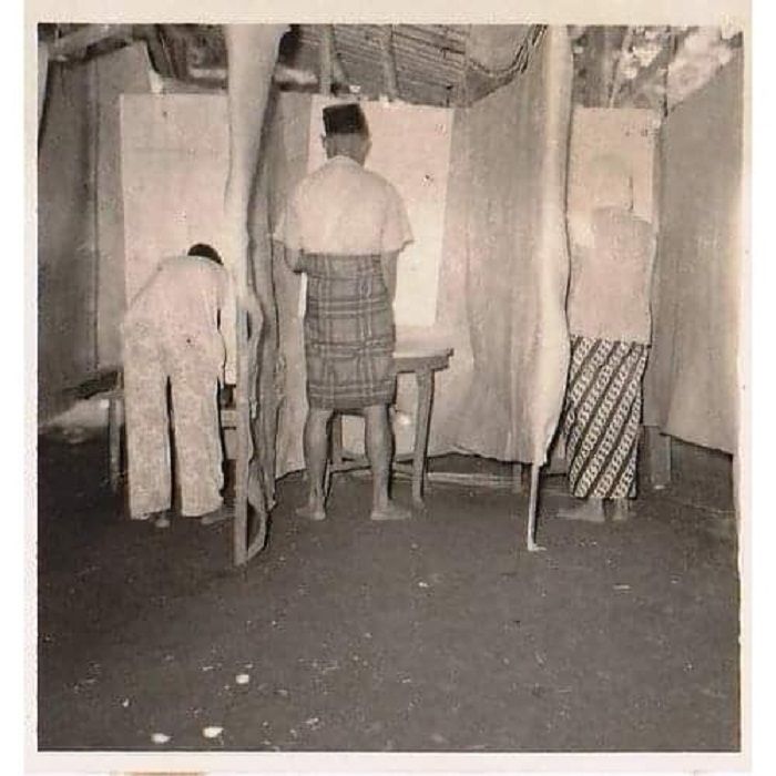64 Tahun Berlalu, Inilah Penampakan TPS Pemilu Pertama di Indonesia Tahun 1955, Sederhana Banget!