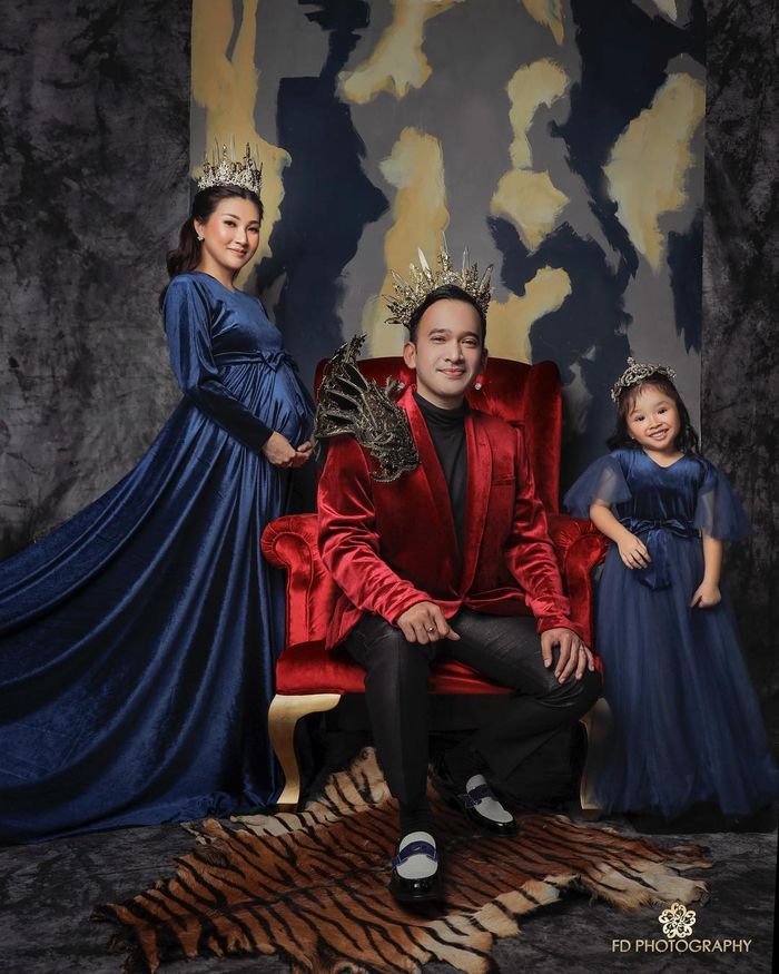 Tampil Bak Raja dan Ratu, Intip 5 Maternity Shoot Mewah Ala Sarwendah-Ruben Onsu