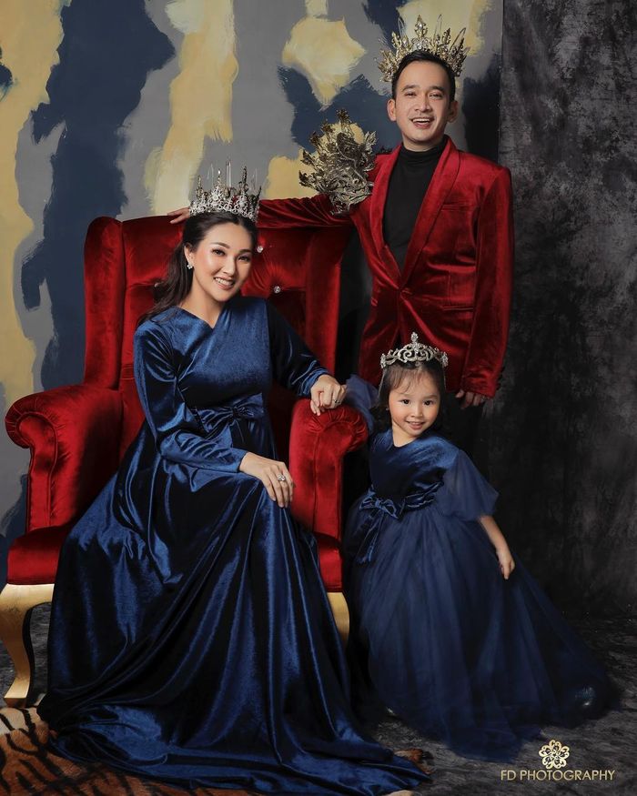 Tampil Bak Raja dan Ratu, Intip 5 Maternity Shoot Mewah Ala Sarwendah-Ruben Onsu