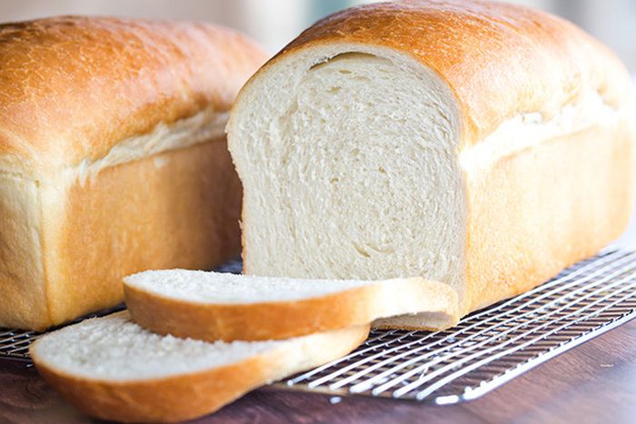 Roti putih salah satu makanan rendah serat