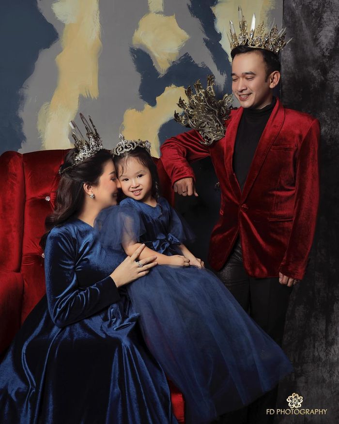 Tampil Bak Raja dan Ratu, Intip 5 Maternity Shoot Mewah Ala Sarwendah-Ruben Onsu