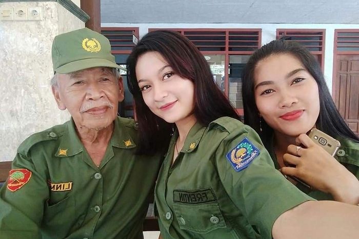 Potret hansip
