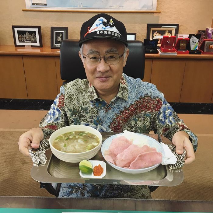 Duta Besar Jepang di Indonesia suka pamer makanan lokal di Instagram