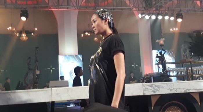 Jessica Lim ikut serta terlibat dalam fashion show produk bertema Avengers di kawasan SCBD, Jakarta Selatan, Senin (22/4/2019).