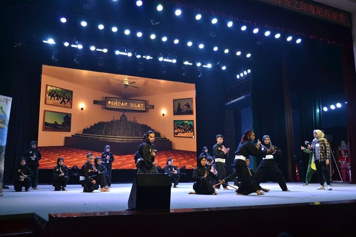 Padepokan Pencak Silat Huangshi saat memeriahkan Nusantara Festival 2019 di Wuhan, China.