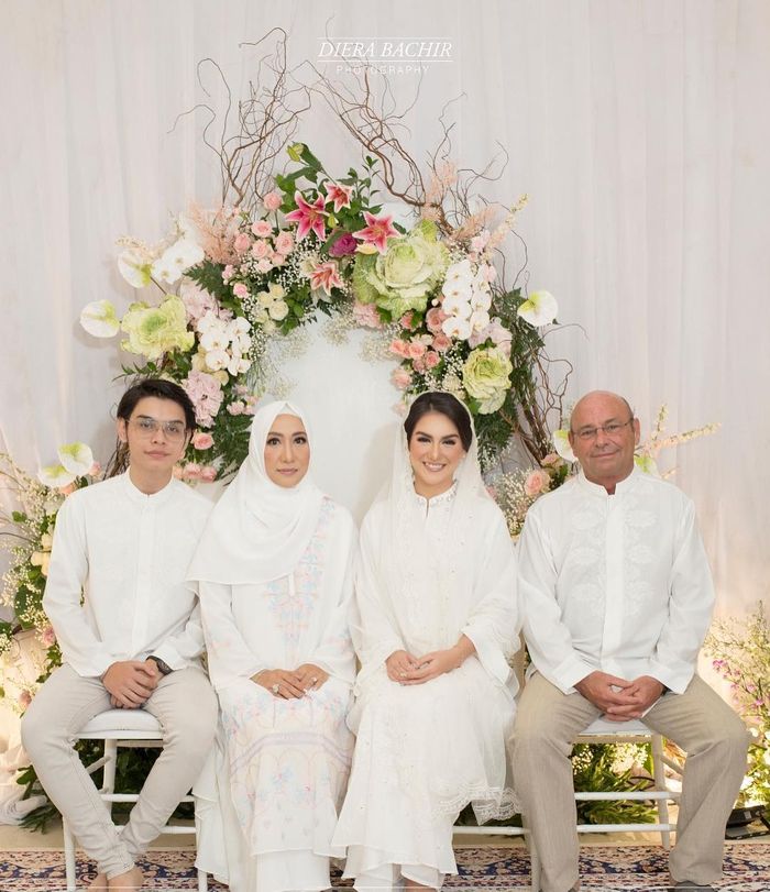 Keluarga Irish Bella saat pengajian sebelum pernikahan dengan Ammar Zoni