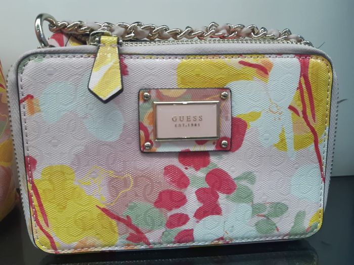 Rekomendasi 3 Model Tas Guess Harga Terjangkau yang Cocok Buat Hangout