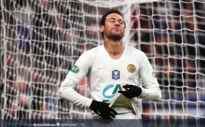 Megabintang Paris Saint-Germain, Neymar Jr, dalam laga final Piala Prancis, Sabtu (27/4/2019) di Stade de France, Paris.