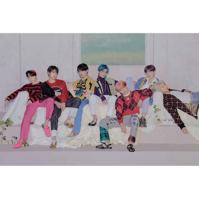 RM dan V BTS pecahkan rekor di twitter.   