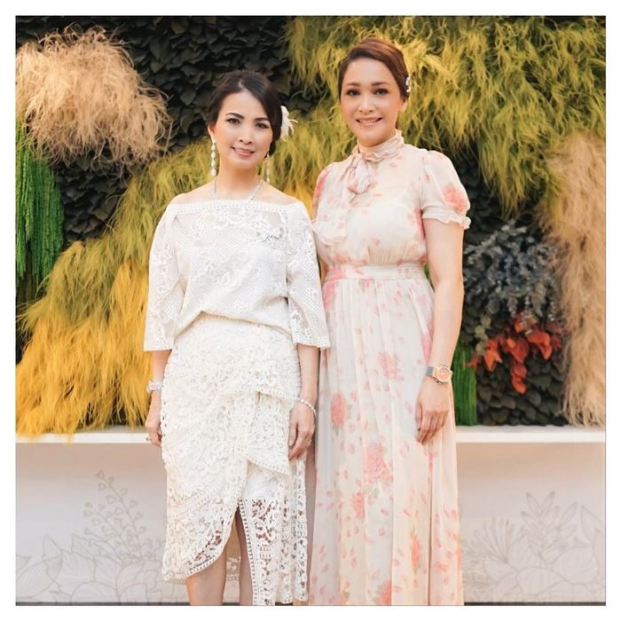Maia Estianty tampil anggun dengan gaun floral klasik berharga fantastis.