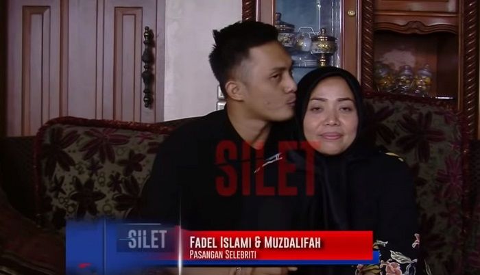 Fadel Islami mencium Muzdalifah