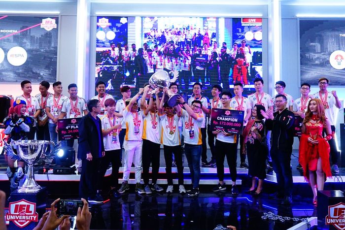 Bina Nusantara University Overall Champion IEL University Series 2021 Mobile Legends