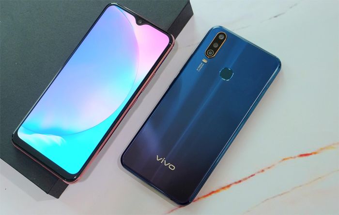Vivo Y17 Dengan Tiga Kamera Belakang Sudah Tersedia Di Indonesia Info Komputer