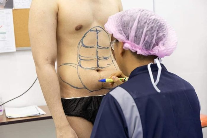 Operasi six pack instan.