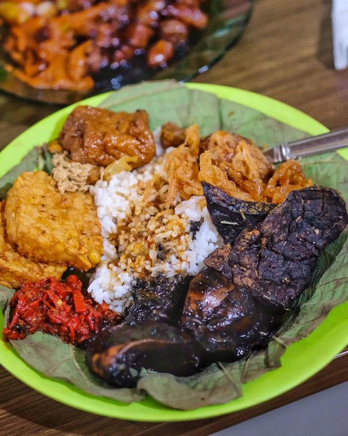 Nasi Jamblang