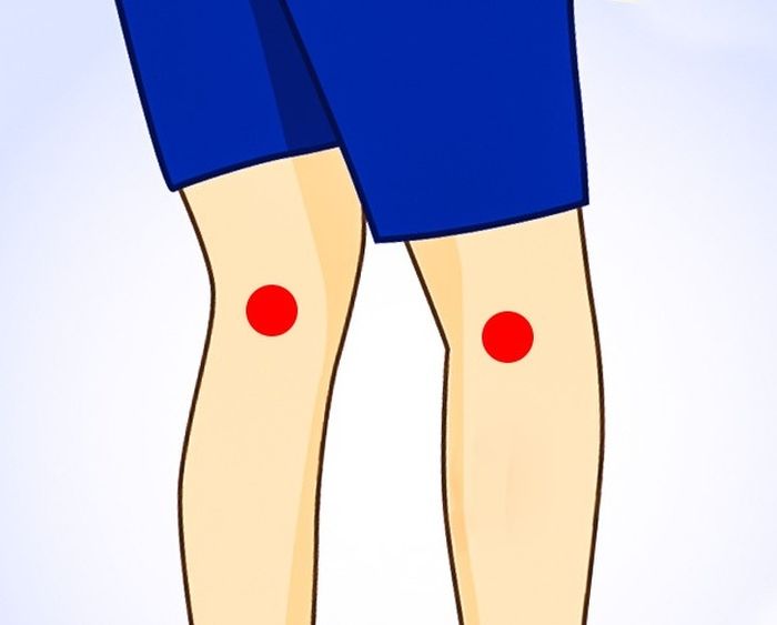 menekan titik punggung lutut